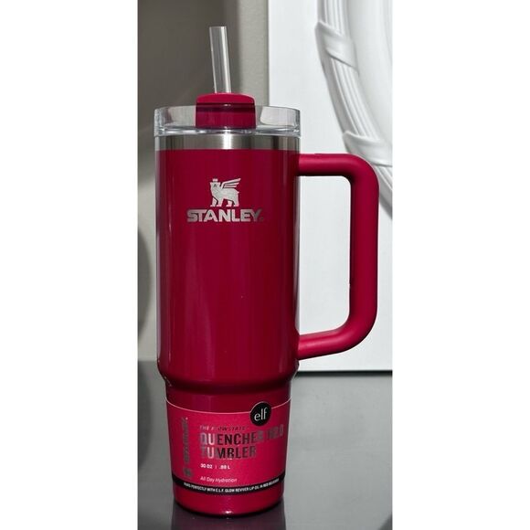 Stanley X e.l.f. Quencher H2.0 FlowState Tumbler 30oz, RED DELICIOUS - Picture 1 of 4